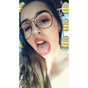 Meet your Posher, Melanie